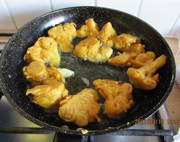 Vegetable Pakoras - By Anne Early of Winscombe u3a