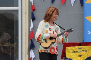 Barnsley u3a entertained by music groups for Picnic in the Park