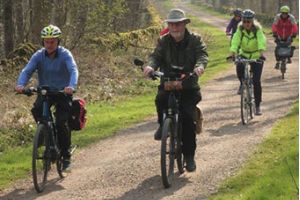 People Cycling
